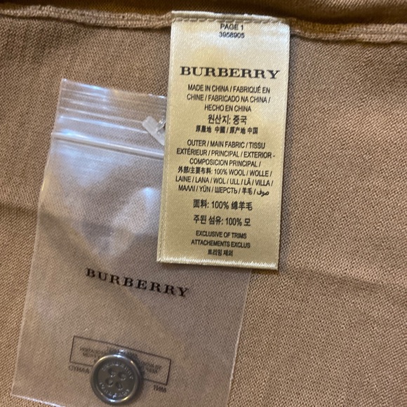 Burberry wool Cardigan With Decorative Inserts size M - Picture 4 of 5